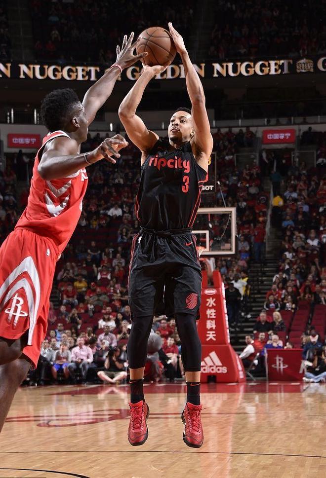 天津队横扫火箭，保罗状态火热