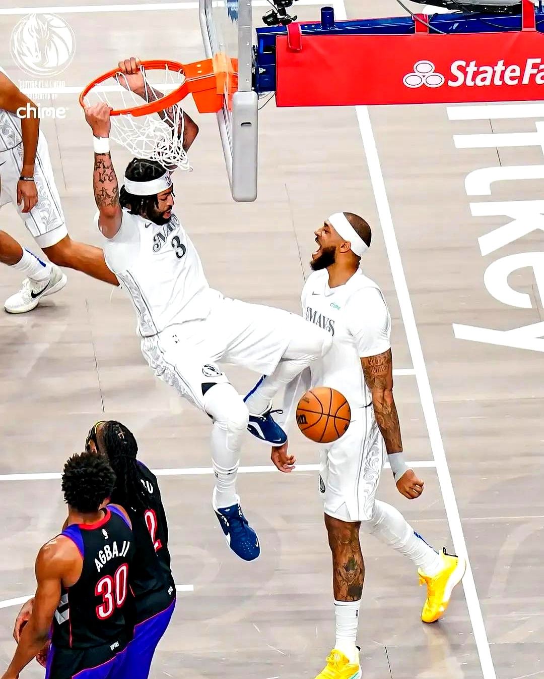 公牛绝杀掘金，莫兰特点燃赛场