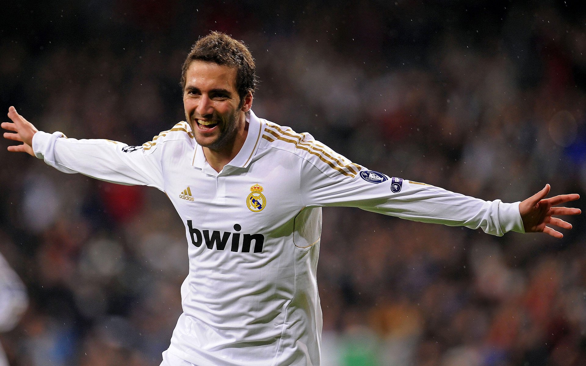 法比尼奥的掌控艺术，突尼斯战术铁幕如何窒息苏格兰